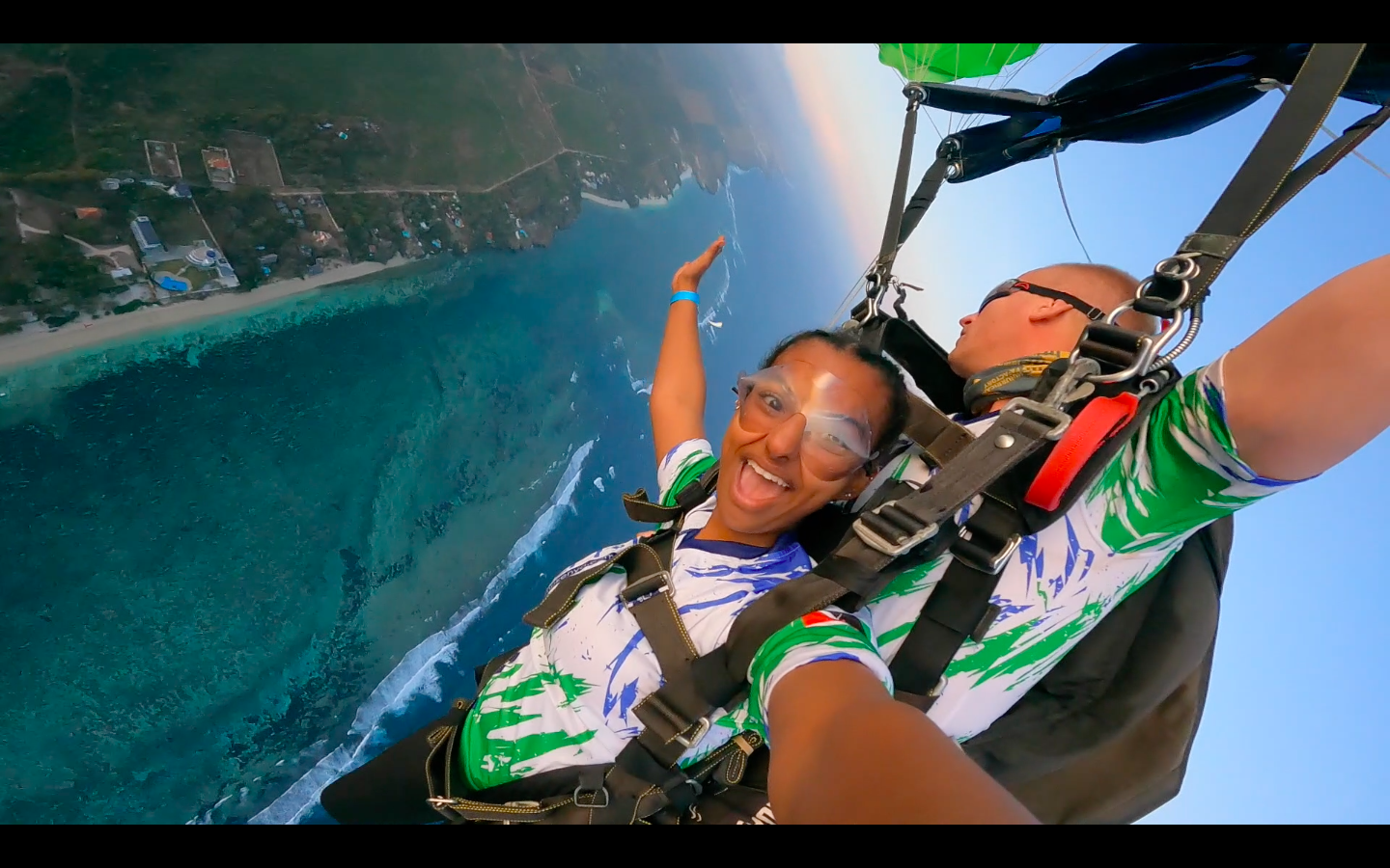 TANDEM  SKY DIVING