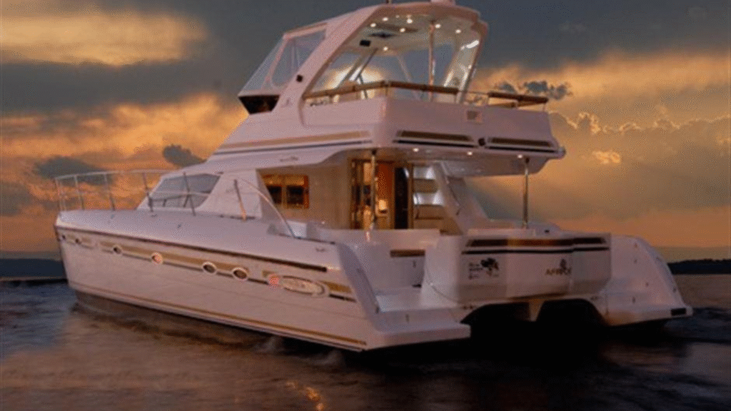 Private yacht ride Mombasa Kenya